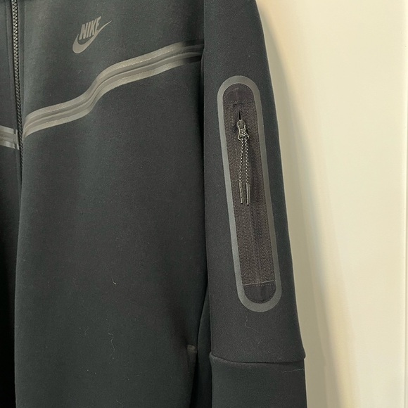 New without tags.  Men’s Nike tech fleece Windrunner zip up - Picture 6 of 8